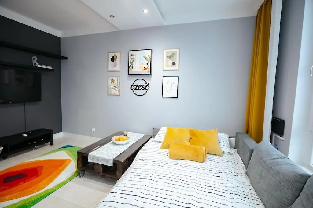 Modern, Spacious Apartment With Garage And Balcony ワルシャワ